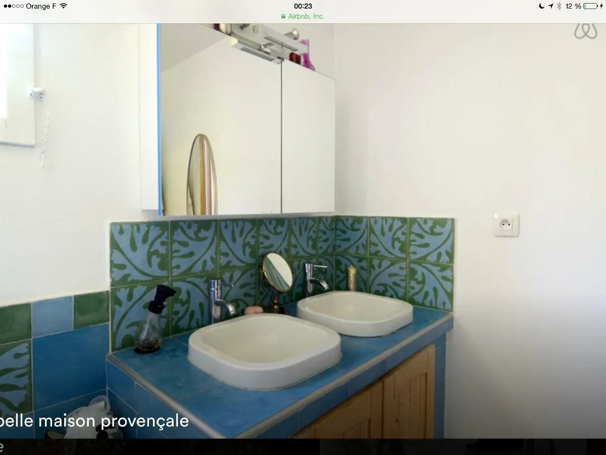 Séjour chez l'habitant Appartement Lou Parpaillou à Éguilles France